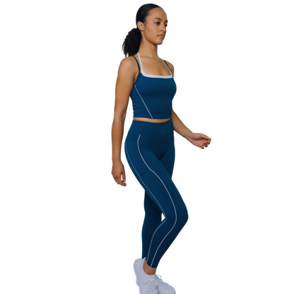 Elena Set High-Rise Leggings – Secure Side Pocket, Moisture-Wicking Fabric & Contouring Cut | L'enigme