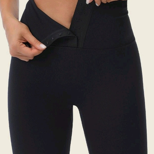 Leggings with Waist Trainer – Built-In Compression Sculpting High-Waisted Leggings in Black & Dark Green | L'enigme