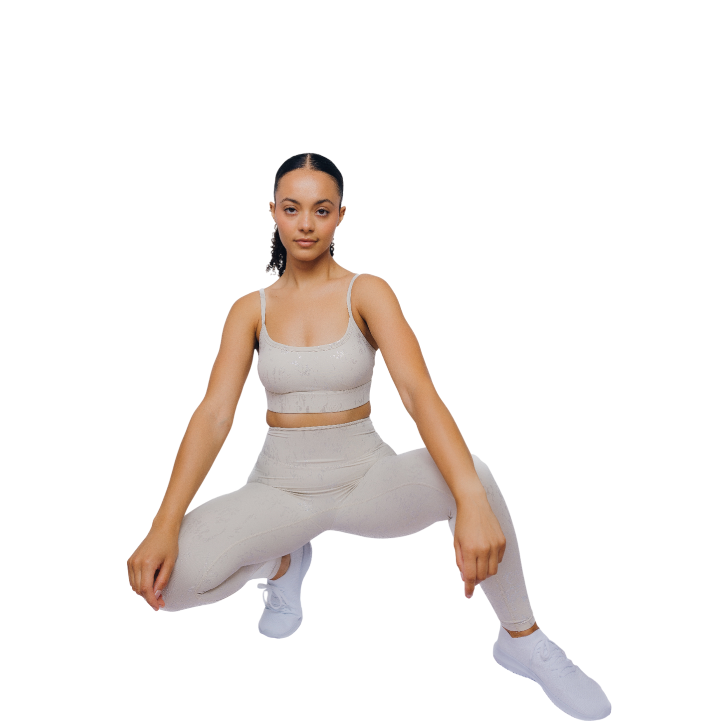 Lora Bra – Glossy Seamless Sports Bra Paired with Matching Leggings for Coordinated Activewear | L'enigme
