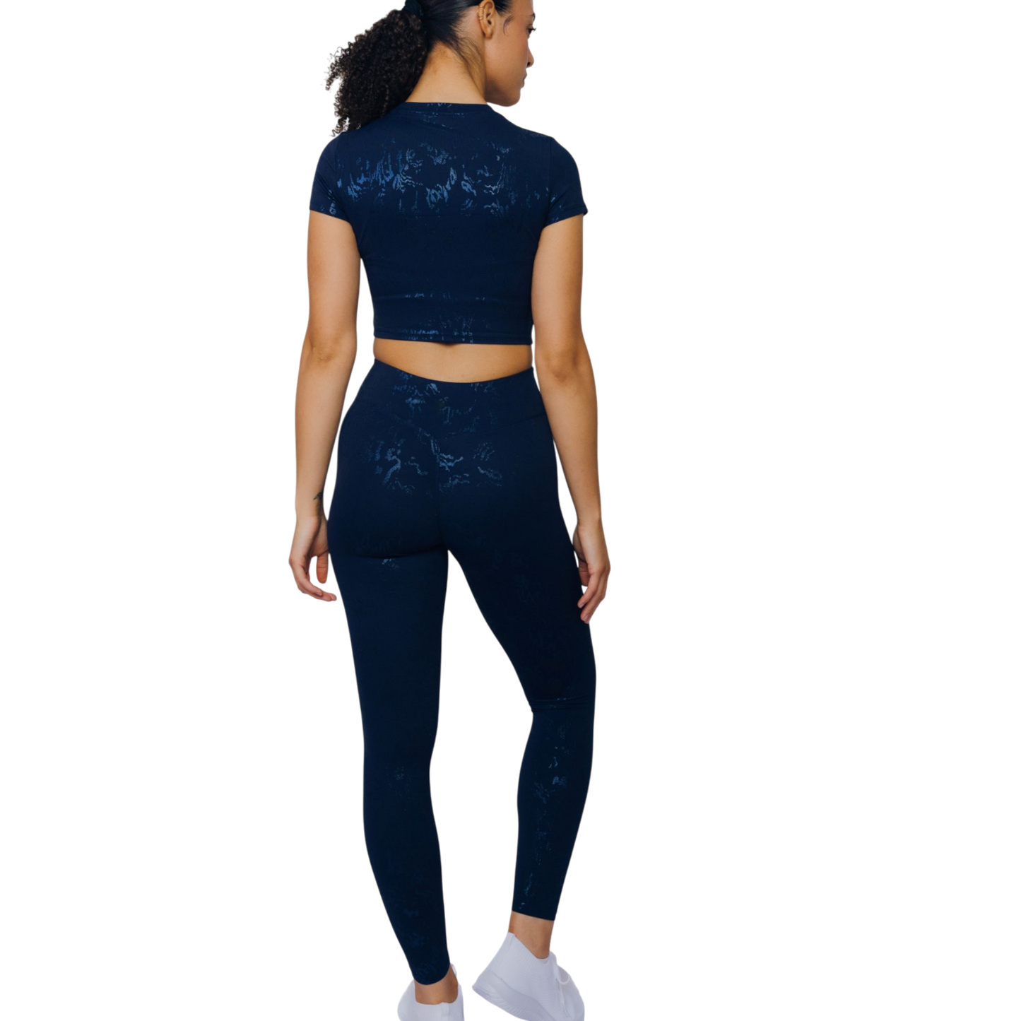 Lora Crop Top – Breathable Sweat-Wicking Recycled Nylon Crop Top Layered Over Sports Bra | L'enigme